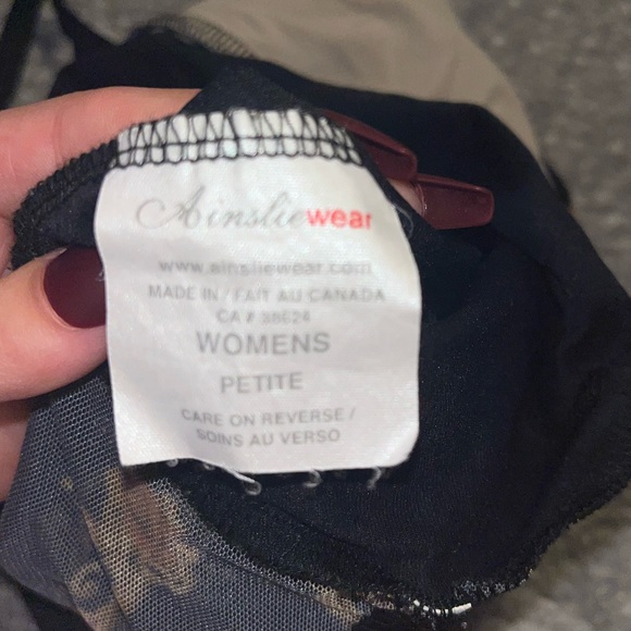 Ainsleywear Black leotard with beautiful mesh low back - Picture 4 of 4